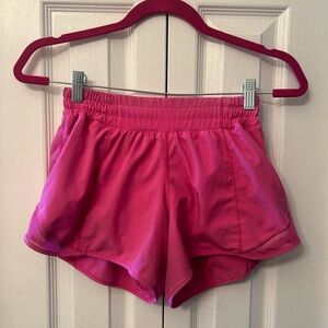 Lululemon sonic pink hotty hots size 4